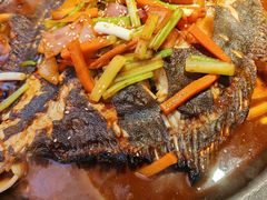 -鸣记脆皮烤鱼·海鲜烤鱼(三八广场店)