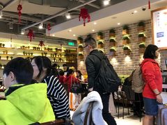 等位区-翠華餐廳(浦东机场T1店)