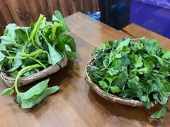 -岳记兴隆·青城腊排铜火锅(融创店)