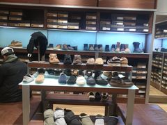 -UGG(燕莎奥特莱斯购物中心店)