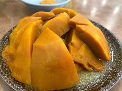 -石磨豆花家常菜·牦牛排土火锅