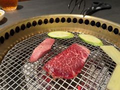 -铭牛烧肉·和牛海鲜自助(高新月牙湖店)