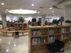 -武汉大学图书馆·文理学部总馆