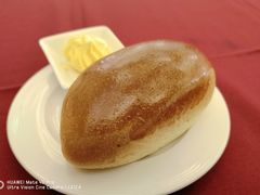 餐前面包加黄油-红房子西菜馆(淮海店)