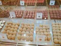 -VENCHI 闻绮(北京国贸商城店)