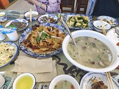 -壹阁胡羊焖饼(特色小吃街店)