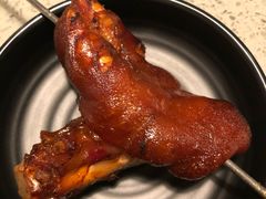 果木烤猪蹄-鸣记脆皮烤鱼(山姆店)
