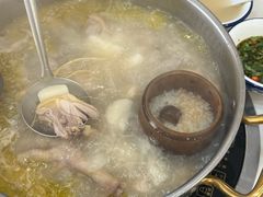 -朴小妹人参鸡汤火锅(长白山万达店)
