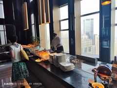 靠窗位-唐拉雅秀酒店-西锦汇空中BBQ·思创餐厅