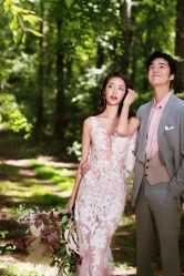 -雪中彩影婚纱摄影·微光艺术中心