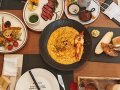 -Mark&Mars Restaurant