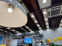 -老娘舅餐厅(黄龙体育中心店)