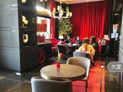 -Salon de The de Joel Robuchon(外滩18号店)