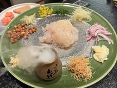 -得意咚瓜·顺德鱼生·冬瓜火锅(深圳首店)