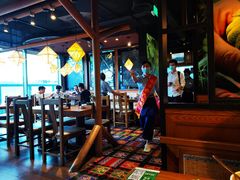 大堂-云海肴·汽锅鸡·云南菜(天山百盛优客店)