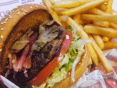 -The Habit Burger Grill 哈比特汉堡(复兴soho店)