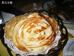 摩登粑粑-蔼若春.传承三十年云南菜(金碧公园店)