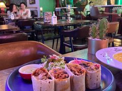 -Famous肥猫墨西哥音乐餐吧(五棵松华熙LIVE店)