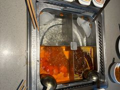 -海底捞火锅(新松江路生日主题店)