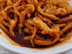 -胡成记口蘑龙眼包子(盐道街店)