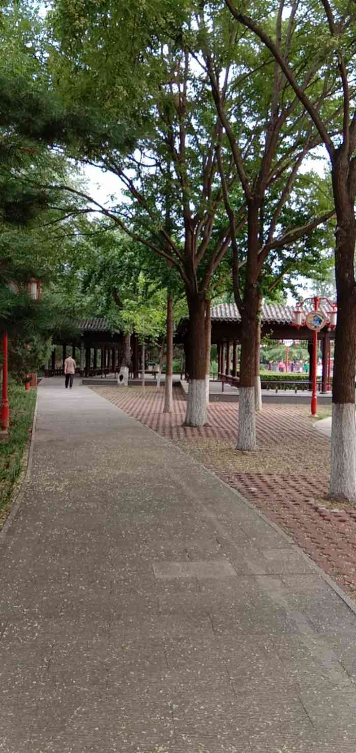 葡山公园-"葡山公园,位于门头沟区南北城区交接处,滨.