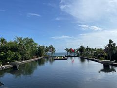 -亚龙湾喜来登·美景台大堂吧