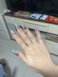 -手牵手美甲