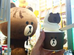 -LINE FRIENDS Garosu-gil Flagship Store