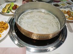 -洪氏嗨捞·广东猪肚鸡·椰子鸡火锅(西咸万象城店)