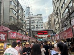 -正宁路小吃夜市