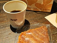 焦糖扁可颂-方炉·天然食材面包店(青秀店)