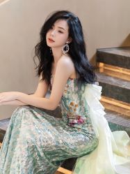 -Renee芮亦婚纱(原丽莎)