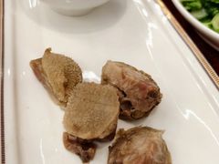 肚包肉-乡村馕坑肉·烧烤·新疆菜·本地人更爱吃(阿勒泰首店)