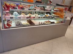 面包甜点陈列柜-面包新语(滨湖万达店)
