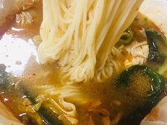 -二钢串叔麻辣烫(华龙大厦店)