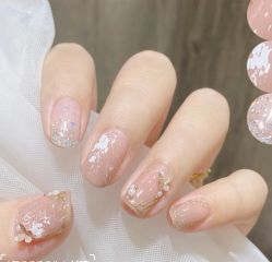 -悦指间美甲美睫