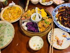-黄桷树曹家私房菜(江与城店)