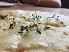 -樱花里音乐餐吧·牛扒椰子鸡(东圃店)
