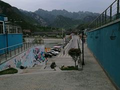 -百里峡七彩艺术小镇