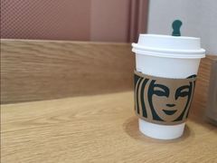 双杯热红丝绒雪酪茶拿铁-星巴克臻选(上海中环广场2F店)