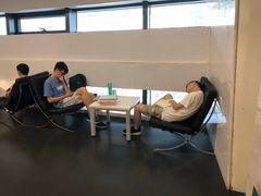 斜靠背沙发-广州图书馆