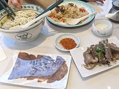 -伊北味·清真青海拉面村(延安路店)