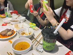 -海底捞火锅(吾悦国际广场店)