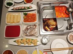 -海底捞火锅(宝龙广场夜宵主题店)