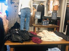 店内环境-Abercrombie & Fitch(天环广场店)