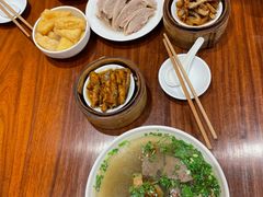 盐水鸭-奇芳阁·百年清真南京菜(夫子庙店)