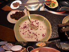 -菌自由丨野生菌火锅特色庭院餐厅(丽江古城店)