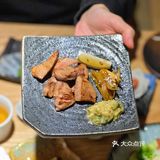 闹市中的静区日料店，上下两层打造专属用餐空间‼️
