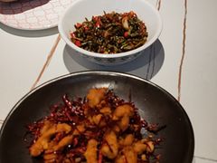 -阿瓦山寨·湘菜现炒·剁椒鱼头王(咸阳总店)