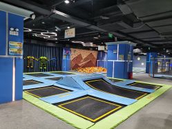 -反弹蹦床公园(南坪万达店)